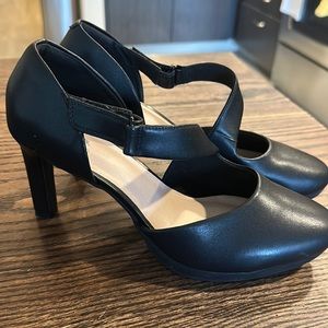 Clarks Black Pumps Sz 9.5